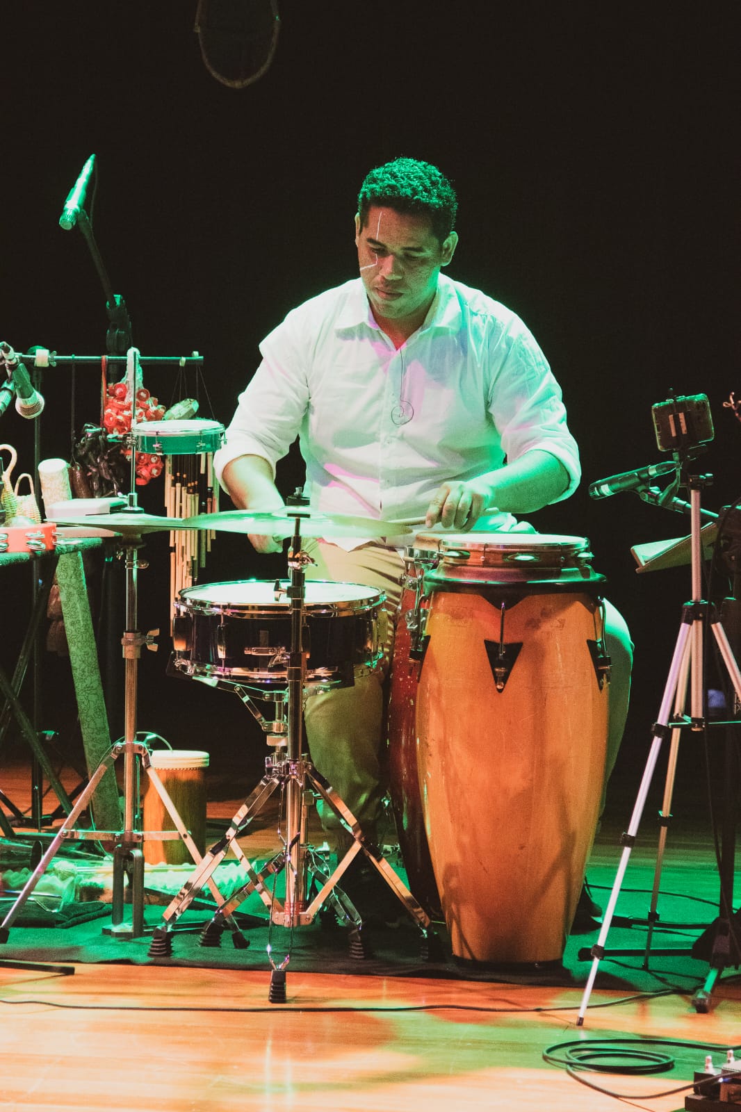 Leonardo de Souza Pedro - prof. de percussão